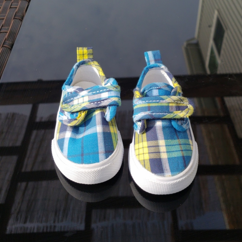 💥💥  SOLD 💥💥  Infant Joe Boxer shoes